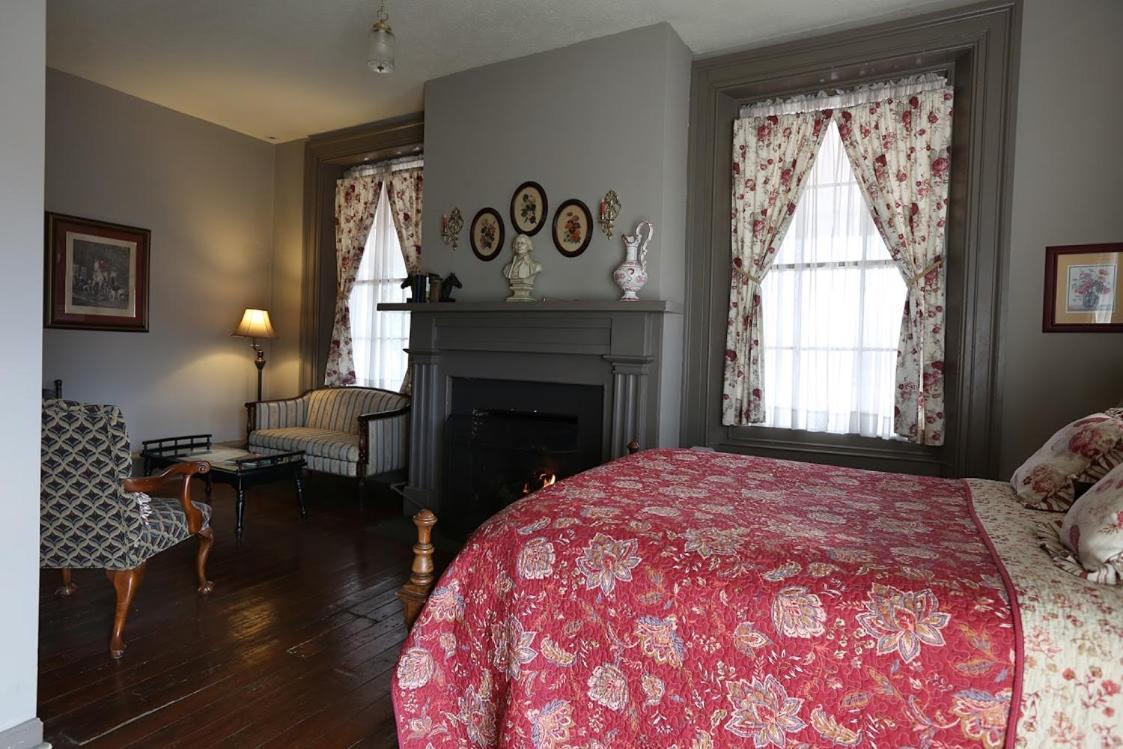 The Lafayette Inn & Restaurant Stanardsville Экстерьер фото