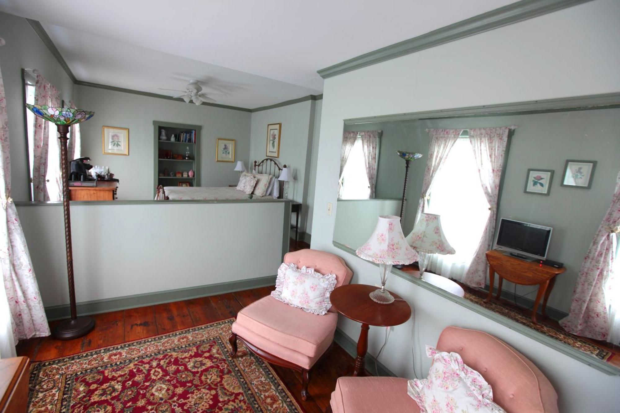 The Lafayette Inn & Restaurant Stanardsville Экстерьер фото