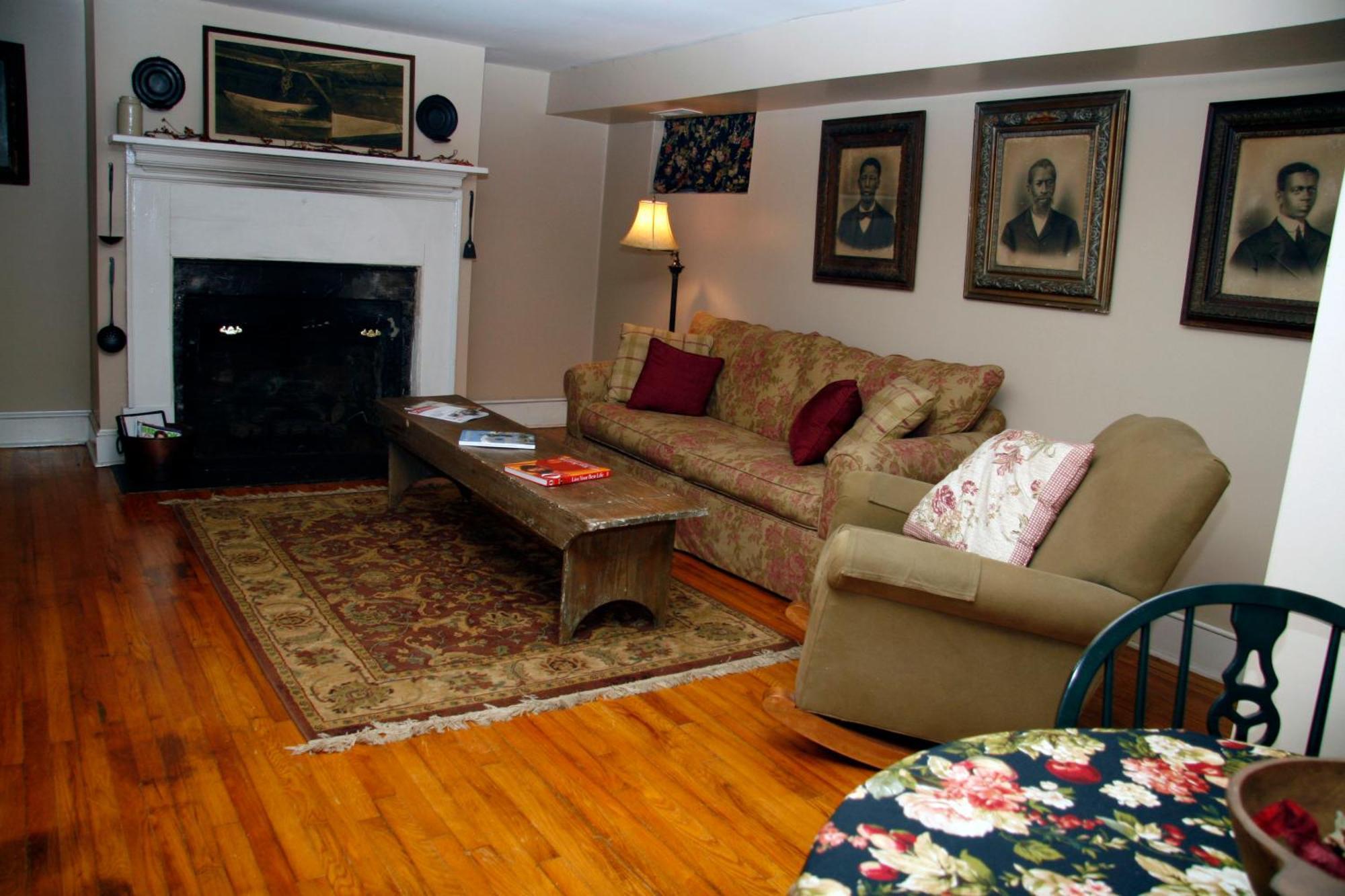 The Lafayette Inn & Restaurant Stanardsville Экстерьер фото